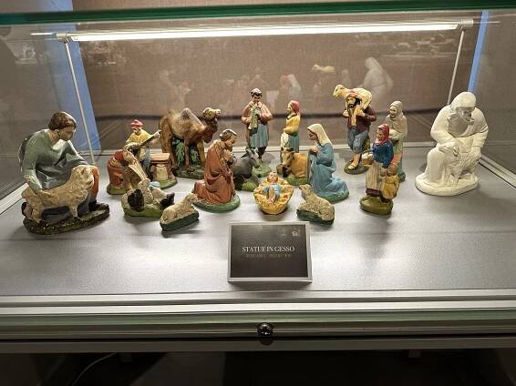 Muzeum Jindřichohradecka vystavuje italské betlémy. Figurky vypadají jako živé