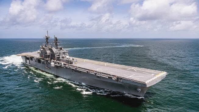 LHS - USS Tripoli (LHA-7) : Lodě pro obojživelné operace