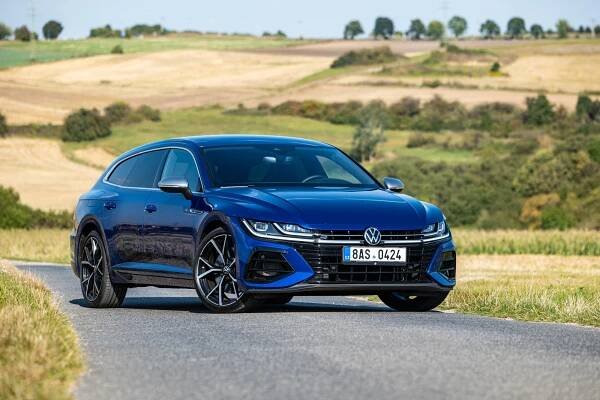 Je sexy, je rychlý, a přitom zůstává praktický: Volkswagen Arteon R Shooting Brake je perfektní rodinný expres