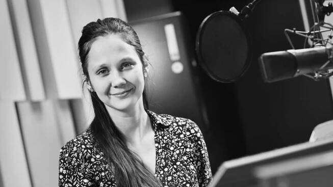 Tereza Rumlová při natáčení povídky Dívám se z okna a mluvím k Boženě | foto: Tomáš Vodňanský,  Český rozhlas