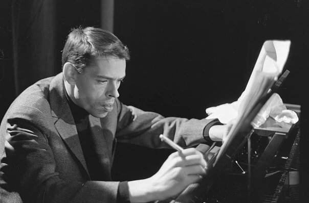 Soubor:TV-uitzending Domino Jacques Brel tijdens de opname in Amsterdam, Marcanti, Bestanddeelnr 914-8399.jpg – Wikipedie