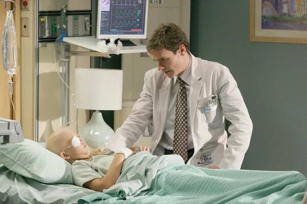 Dr. House - Neviditelný nádor - Z filmu - Sasha Pieterse, Robert Sean Leonard