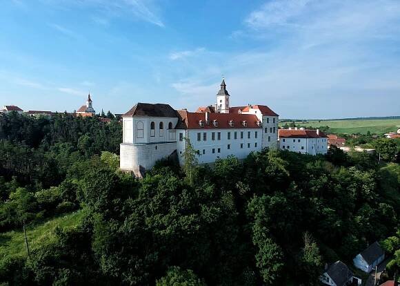 Fotografie - Starý zámek Jevišovice. - 11.06.2021