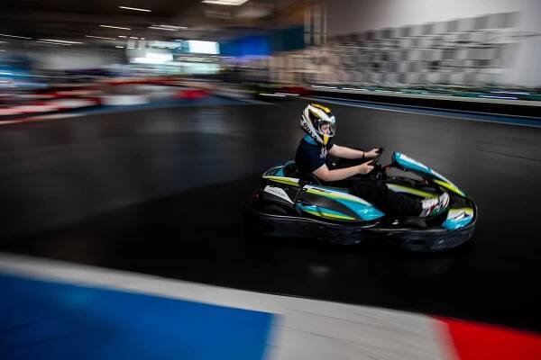 Motokáry v Ostravě, zábava a adrenalin v každém počasí. Jaké jsou tam ceny?