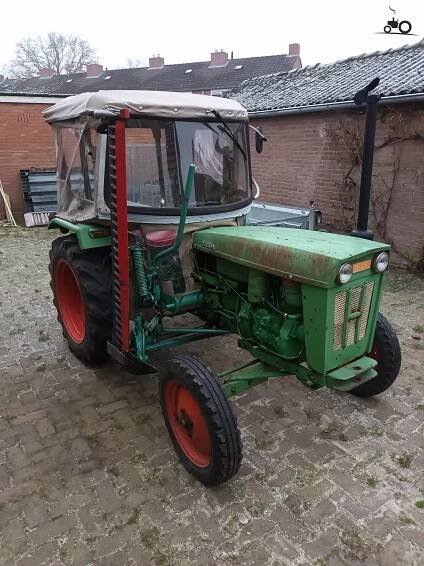 Holder B 25 van holderb51