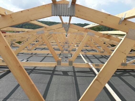 Dřevěná nosná konstrukce - Střechy 92