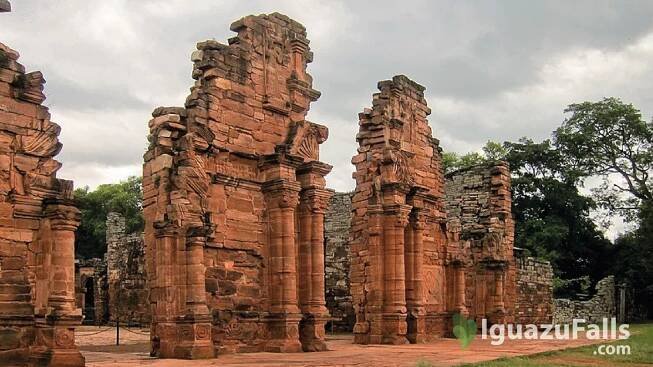 Full Day Tour to Jesuit Ruins from Iguazu – San Ignacio, Loreto & Santa Ana