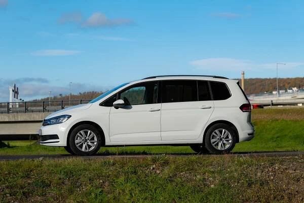 Poslední z normálních rodinných aut: Volkswagen Touran ukazuje, proč nám MPV budou chybět
