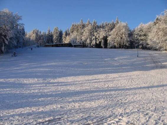 Sjezdovka Ski areál Tesák - informace a mapa