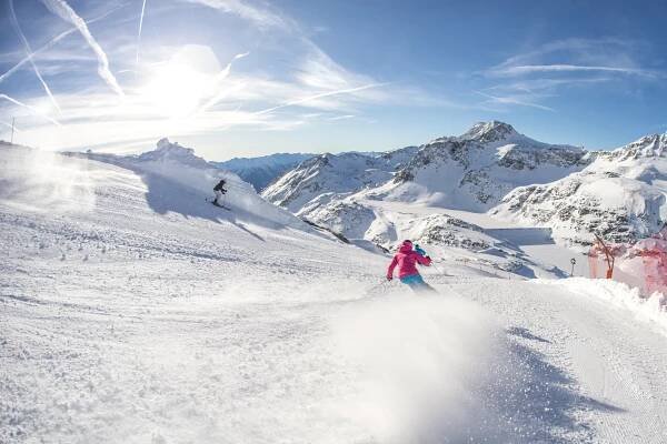 Mölltaler Gletscher v Korutanech: Slunečné svahy a ledovcové lyžování po celý rok