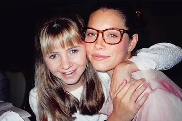 Beverley Mitchell Calls '7th Heaven' Costar Jessica Biel 'the Sister I Never Knew I Needed' on Her 43rd Birthday