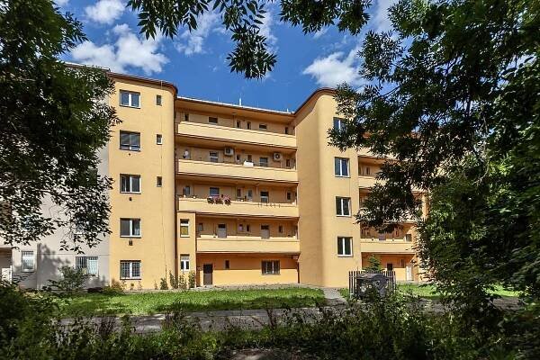 Prodej bytu 2+kk 52 m², Průběžná, Praha, Praha