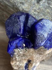 LAZURIT- exklusiv, krystal surový 484 Ct, AFGÁNISTÁN, minerál - Minerály a zkameněliny