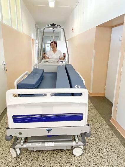 Extrémně obézní pacienti v Hodoníně: nemocnice má nová lůžka, co unesou 454 kilo