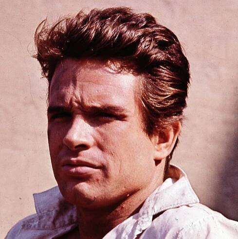Herec Warren Beatty (85) má na krku žalobu: Nutil k sexu puberťačku (14)?! Řešil s ní úkoly i panenství