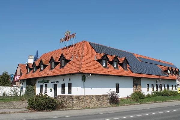 Soubor:Jiříkovice, Rohlenka, motorest (2017-04-10; 02).jpg