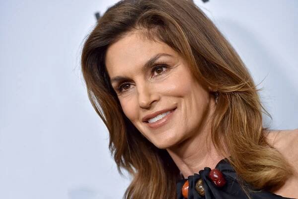 Cindy Crawford Is in Her Bangs Era — See Photo