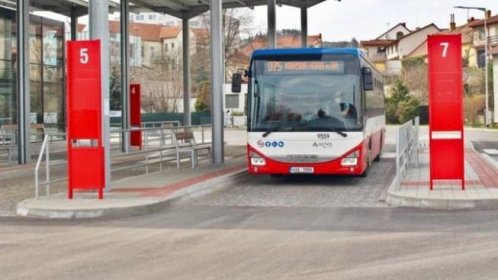 Výdaje na veřejnou dopravu ve Středočeském kraji i tržby loni vzrostly