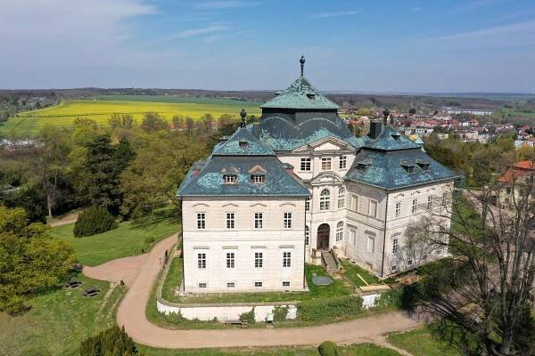 Zámek Karlova Koruna, Chlumec nad Cidlinou - Zámky - Hradecko - Chlumec nad Cidlinou
