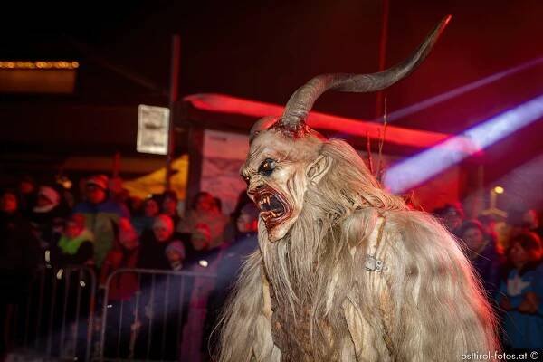 Krampusumzug in Sexten Südtirol osttirol-fotos.at