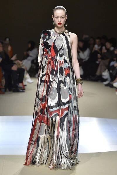 Alexander McQueen představil svou kolekci FW 2018 inspirovanou džunglí | LP-Life.cz