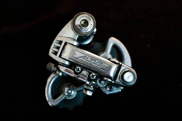 Shimano Altus RD-AT11 rear derailleur short cage vintage