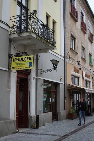 Office - Laura Flora Translations - Traducator autorizat in Oradea