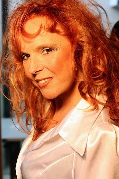 marcela holanová.png