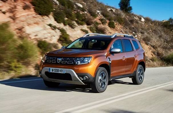 Tohle auto majitelé nedají z ruky. Sháněli jsme ojetou Dacii Duster za cenu nové a nebylo to lehké