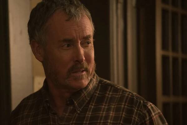 Stan Against Evil - Black Hat Society Pt. 2 - Z filmu - John C. McGinley