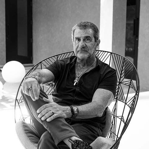 Roger Smith featured in Authority Magazine Article
