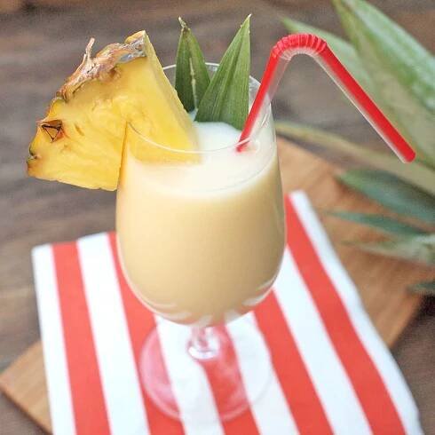 Zobrazit Piña Colada koktejl receptů