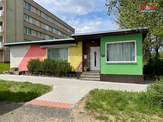 Restaurace, stravování, 70 m2