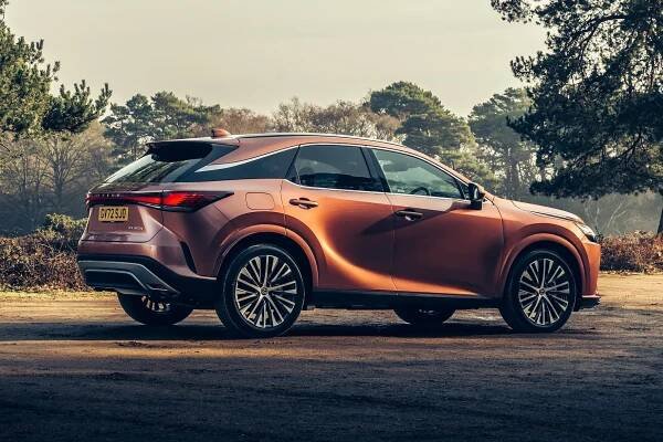 Lexus RX Review: static