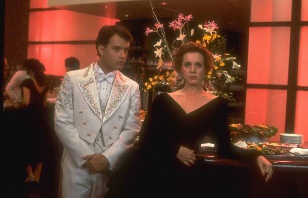 Elizabeth Perkins