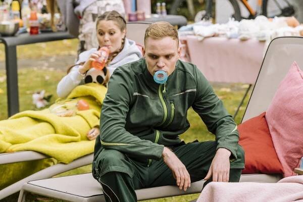 Tonis Welt - Entscheidungen - Z filmu - Lea Zoe Voss, Gareth Charles