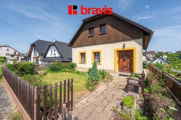 Atypický rodinný dům se zahradou 332m2, vinným sklepem, bazénem, biliárovou místností, garáží, obrázek č. 2