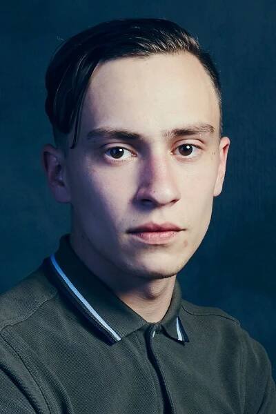 Keir Gilchrist herec