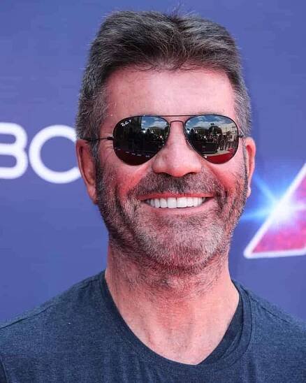Simon Cowells teeth in 2022