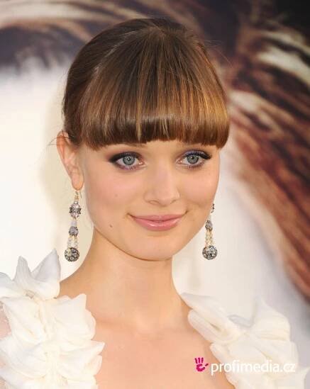 Bella Heathcote - celebrity účes - HappyHair