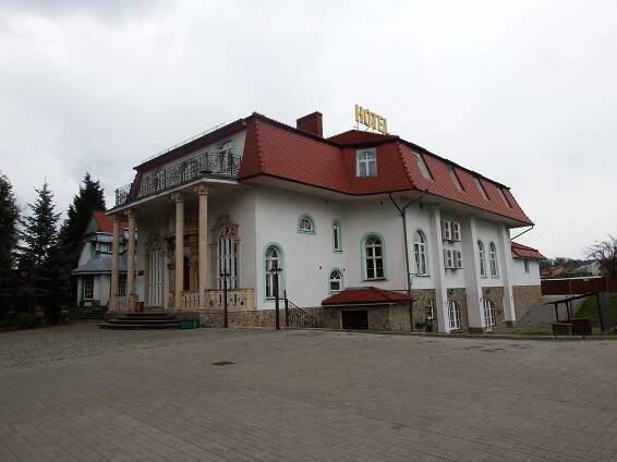 GARDEN HOTEL - Prices & Reviews (Poland/Boleslawiec)