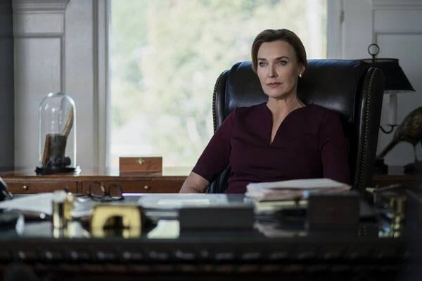 Proč? 13x proto - Na střední škole těžko poznáš, kdo vlastně stojí na tvojí straně - Z filmu - Brenda Strong