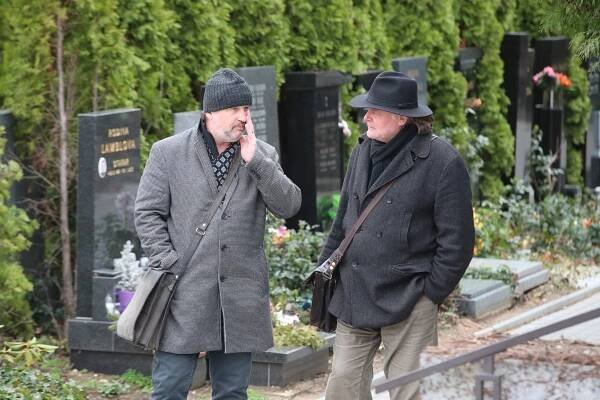Pohřeb »Zelenáče« Mirka Hoffmanna (†83): Bareš si dal víno mezi hroby!