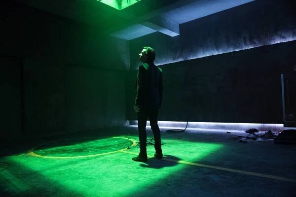 Powers - Paint It Black - Z filmu - Noah Taylor