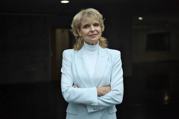 Jana Matesová, ekonomka a bývalá zástupkyně Česka... | iROZHLAS - spolehlivé zprávy