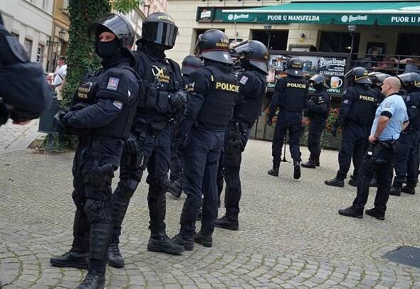 Plzní prošel průvod Pilsen Pride 2019! Protest ukončila policie - FOTKY, VIDEA - QAP.cz