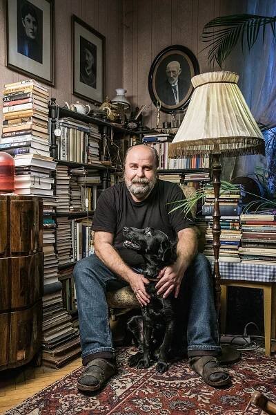Václav Kahuda odplul do pralesa bezbřehého tlachu. Proč (ne)má cenu číst knihu Prám