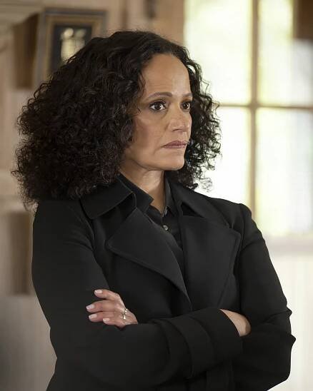 Velký potenciál - The Sauna at the End of the Stairs - Z filmu - Judy Reyes