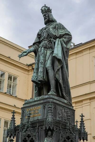 Karel 4