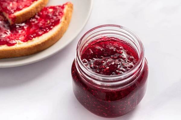 Simple Raspberry Jam Recipe